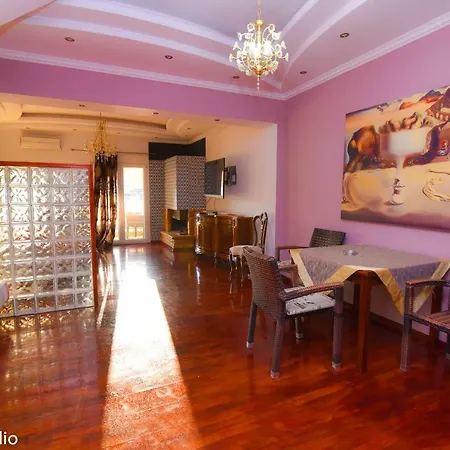 Menios And Lejlighed *